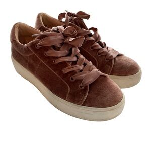 Steve Madden Bertie-V style fashion sneakers satin laces faux velvet size 8.5